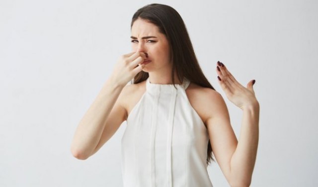 Ovi neobični telesni mirisi mogu biti znak ozbiljne bolesti